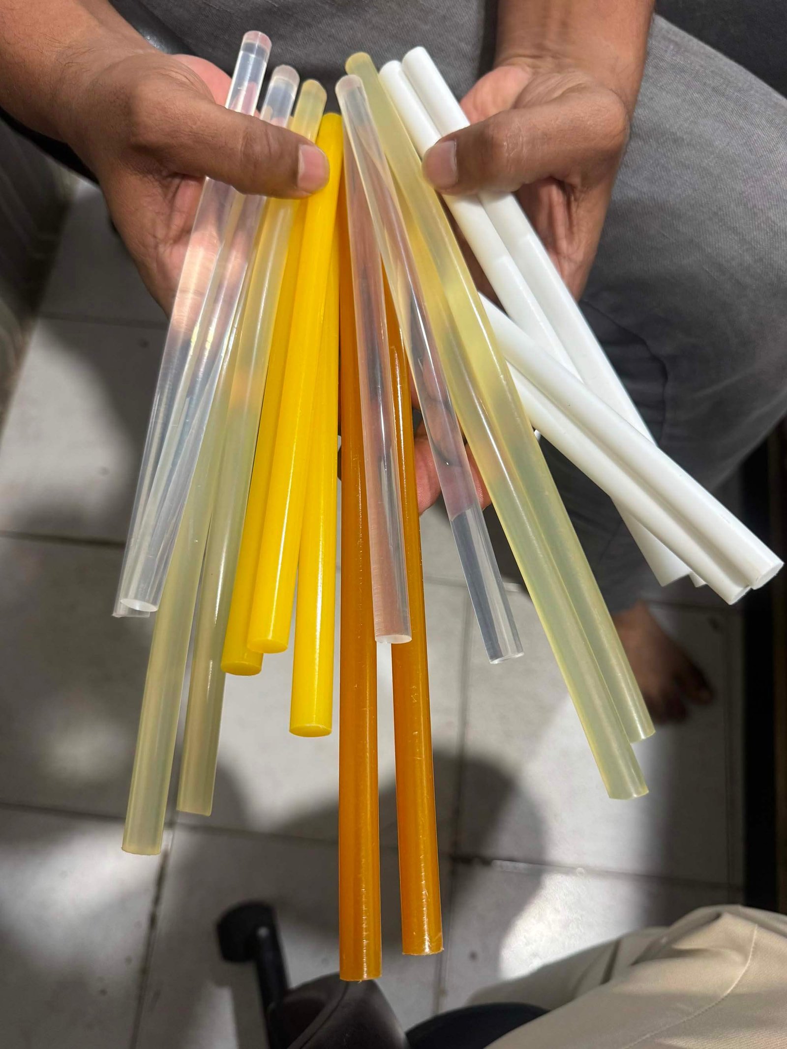 Yellow Hot Melt Glue Stick for Furniture Industry