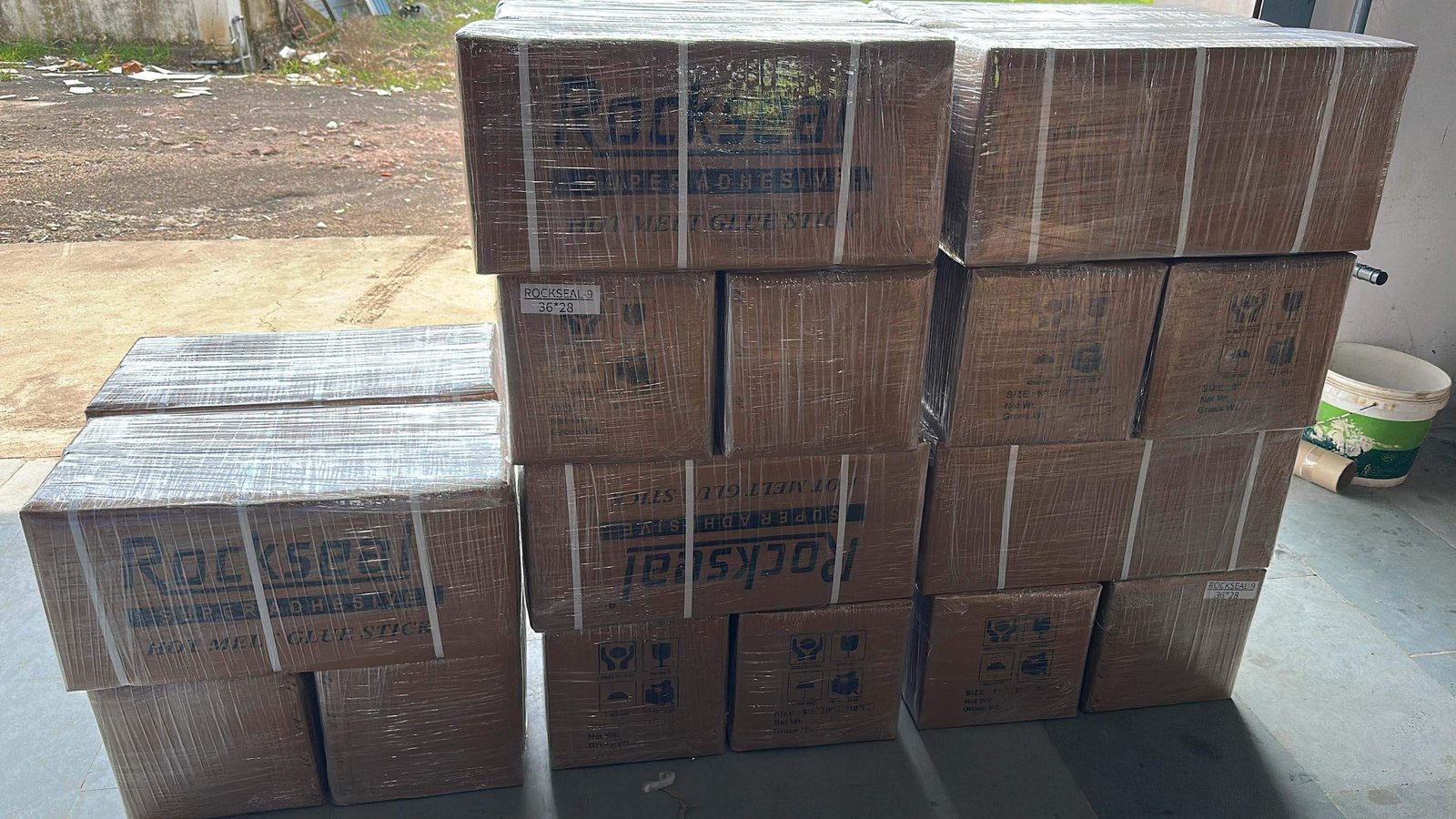 Warehouse Dispatch Loading Dock for Overseas Cargo